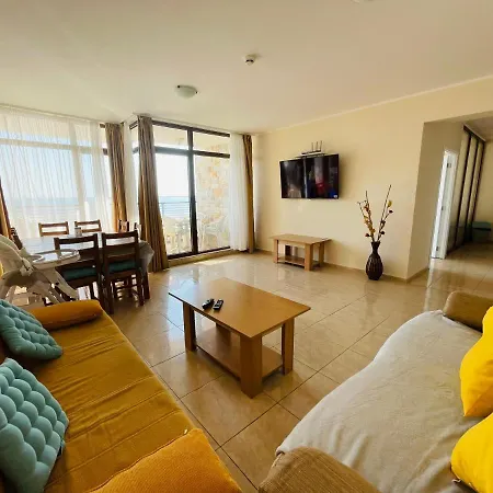 Апартамент Dolce Sea View